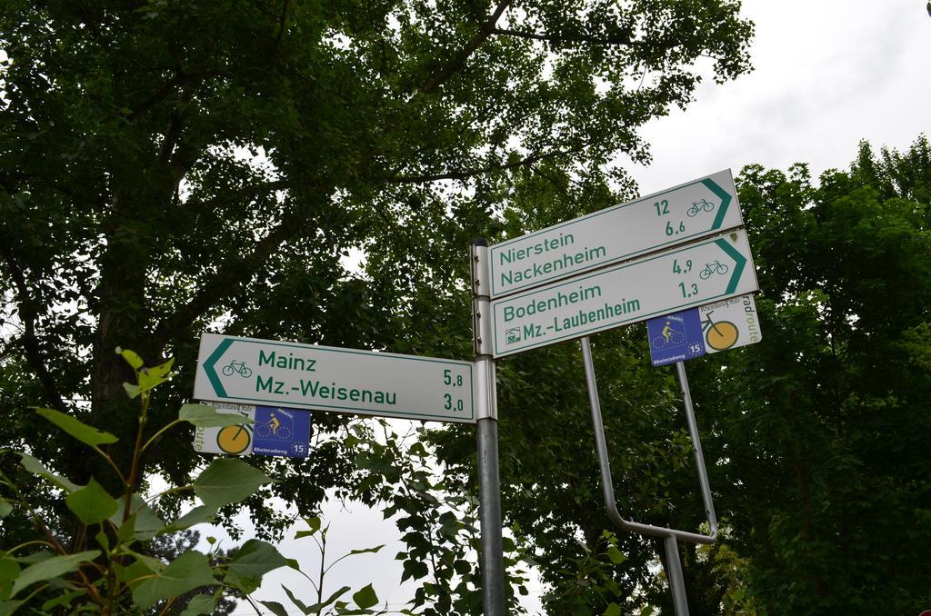 Zwei Raben Pension Mainz Luaran gambar